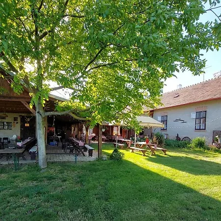 Kazmer Szallas - Bed & Breakfast Varbalog